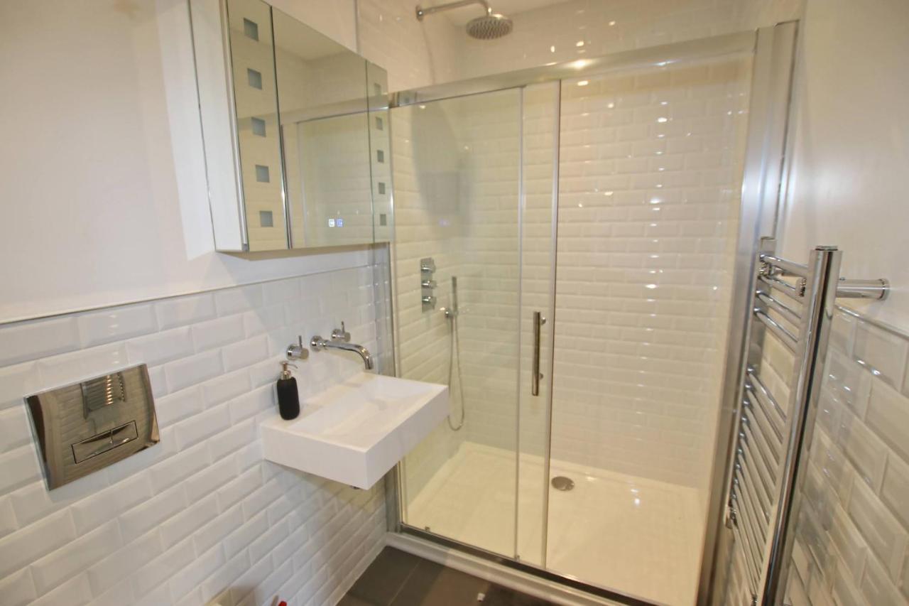 Modern Home For Small Groups By Stones Throw Apartments - Free Parking - Sea View Вортінг Екстер'єр фото